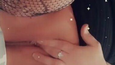 Bbw fingering juicy wet pussy