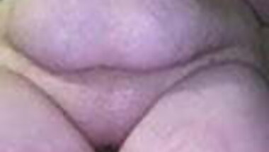 Die Sklavin zeigt sich