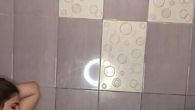 Spy Me In The BathTube // Voyeur