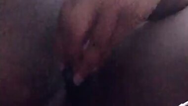 Couldn’t hold back this wet pussy