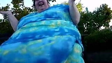 Jiggly: Her Big Fat Belly in all of it's glory