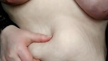 Chubby bbw tummy lotion rub