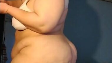 Bbw worshipping her ass