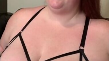 Hot Fatty BBW Flexes Huge Natural Tits for Private Cam Show