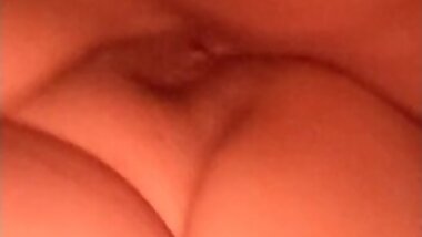 GF spreads legs like a good girl