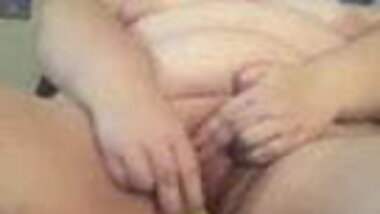 Bbw masturbating