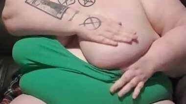 Shy BBW MILF has a first go at playing