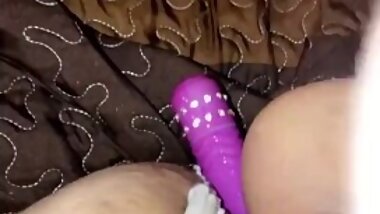 PAWG fucks her fat pussy