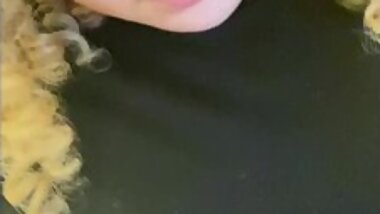 BBW eating more chicken with chatter here and there (ASMR FAIL)