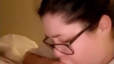 Bbw loves to suck dick