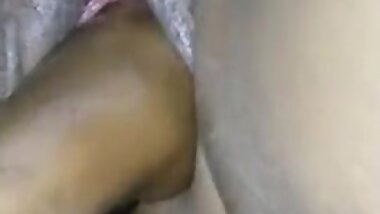 OBEDIENT BITCH LET ME FISTED HER FOR THE FIRST TIME