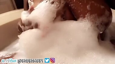 MY PROFESSORS BIG BLACK TITS IN THE BATHTUB