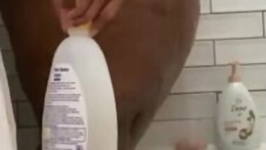 Just a EBONY BBW/SSBBW WHO WANTS SOMEBODY TO SHOWER WITH HER