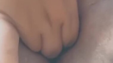 Watch me play with my tight, pretty pussy