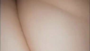 Chubby BBW farts x2 + random ass videos (sorry about the TV)