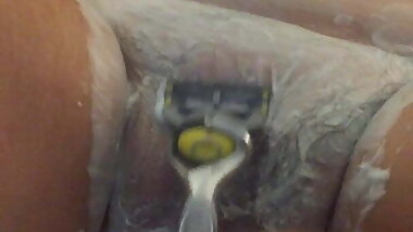 Diane Ziel MILF Wife Shaving Hairy Pussy