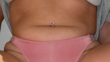 Curvy bbw can’t stop squirting