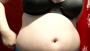 I Try On Dresses For The Camera~