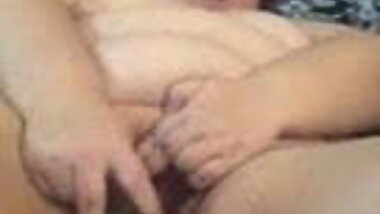 Bbw masturbating