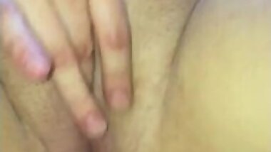 Wet pussy fingering mess bbw