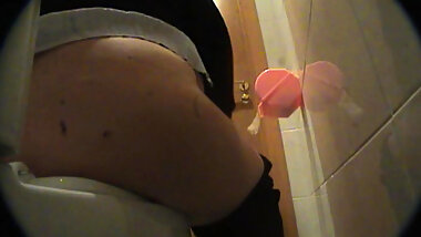 Chubby ass with nice slutty pants