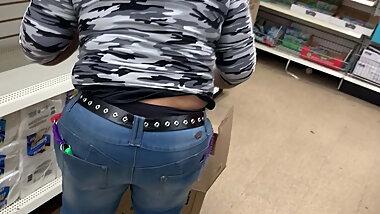 Redbone black mature bending sexy meaty love handle showing