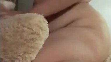 BBW rides her teddy