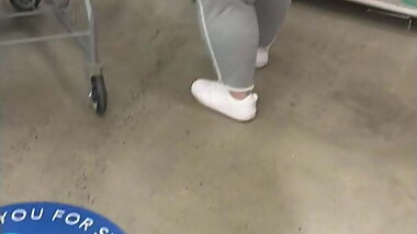 Pawg Milf In Gray Sweats