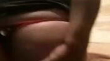 Siendo traviesa para ustedes bailando pidiendo verga