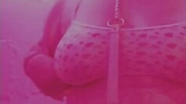 Bbw cam girl plays with her titties.. It's a vibe lol