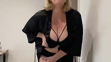 Hot BBW Mama Loves Younger Men. Nympho Submissive Gilf