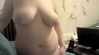 Chubby Ex GF loves to show her ass