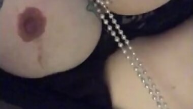 Playing with my big titties