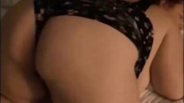 PaleAndBrown - BBW twerks for mcdonalds and flashes massive tits at the door