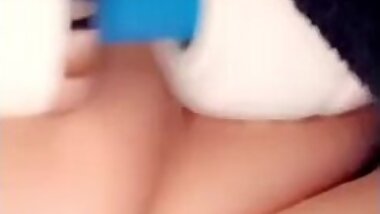 I love getting off to my wand! Who wants a free premium? Buy 1 get a FREE MEET UP! Add snap ;)