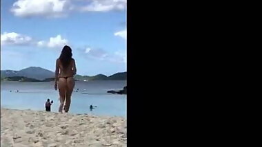 Good doggy with BBC brings lot's of moans