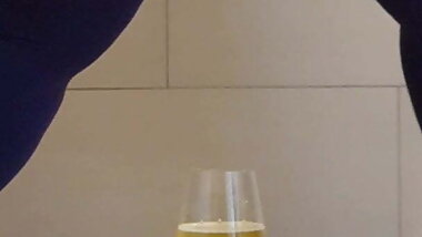 A glass of pee for Thorsten