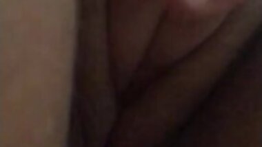 SNUCK OFF FOR QUICK FINGERING