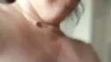 Not shy at all show her body. Viber 1