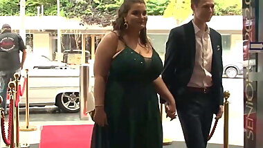 BBW AT EVENT - HUGE BOOBS