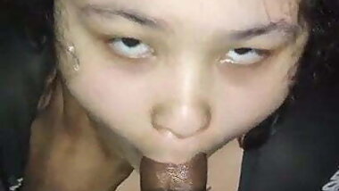 Amateur Gets A Mouthful Of Dick