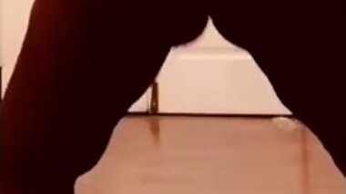 Bored at home twerking