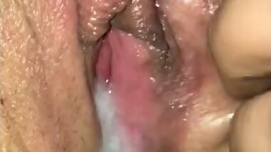 BBW SLUT GETS AN AMAZING CREAMPIE