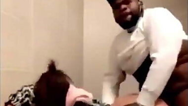 Famous Fatboy SSE fucking Babymamma In Public Bathroom