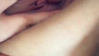 Rubbing my fat pussy