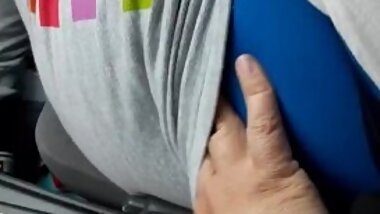 My step cousin let me play with her booty in my car