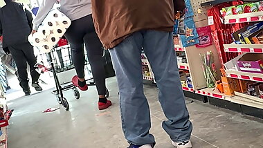 Pt2 black bbw sexy booty posing