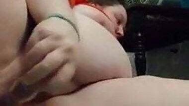 Bbw using same toy on both holes