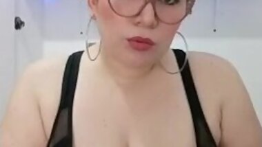 Colombian with huge tits horny and dancing