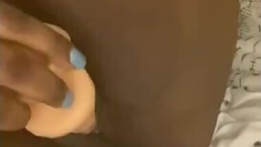 BBW spreads chocolate creamy  pussy for white dildo